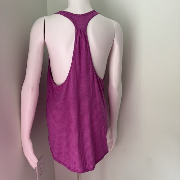 Lululemon scalloped racer back tank top pink - Picture 8 of 8